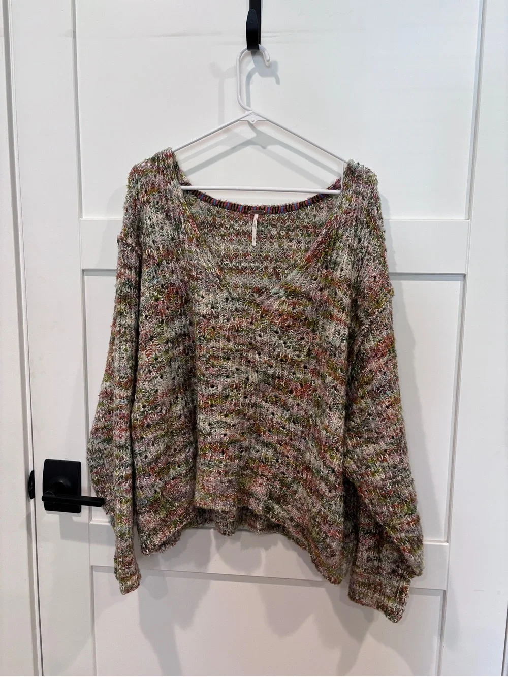 Free People Highland V Neck Drop Shoulder Sweater size Large